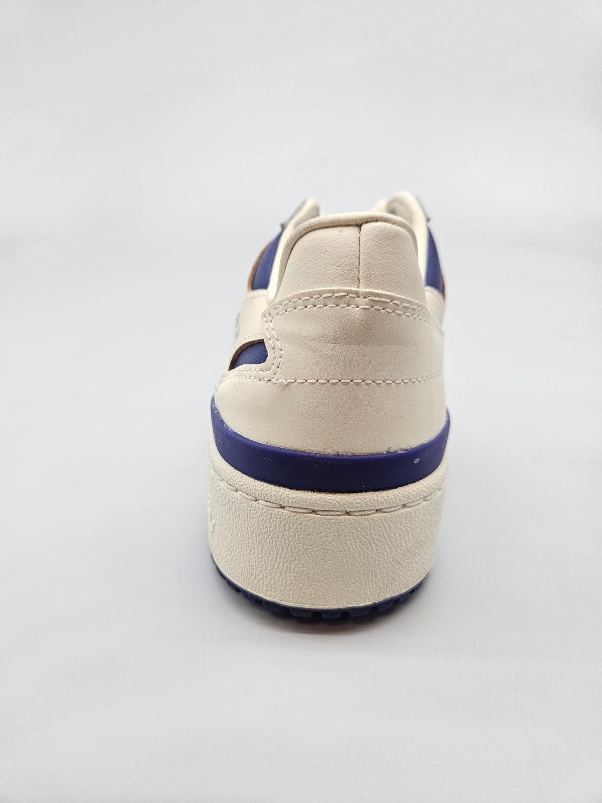 ADIDAS NOVI ORIGINAL PATIKI BR 39