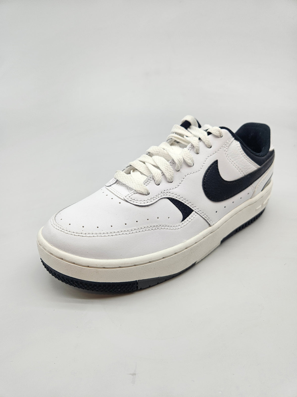 NIKE NOVI ORIGINAL PATIKI BR 39