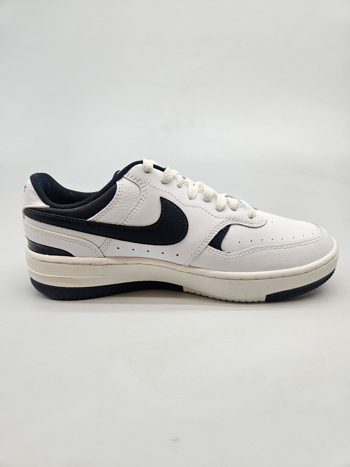 NIKE NOVI ORIGINAL PATIKI BR 39