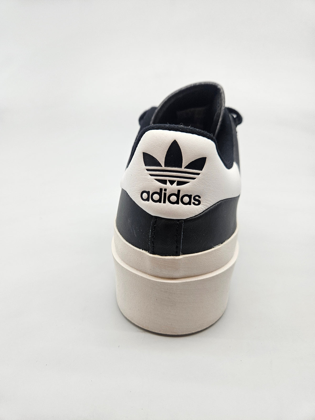 ADIDAS NOVI ORIGINAL PATIKI BR 38