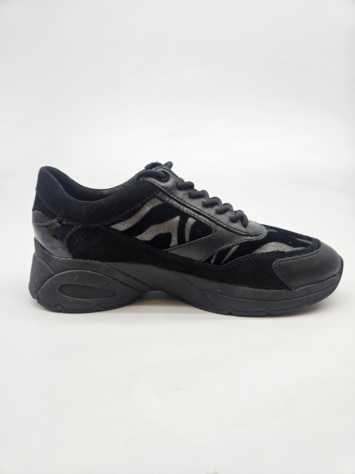GEOX NOVI ORIGINAL PATIKI BR 38