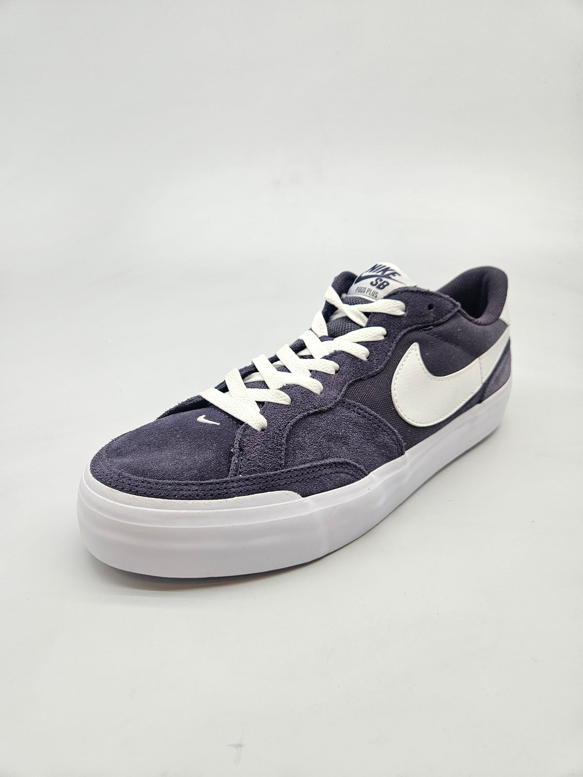 NIKE NOVI ORIGINAL PATIKI BR 42