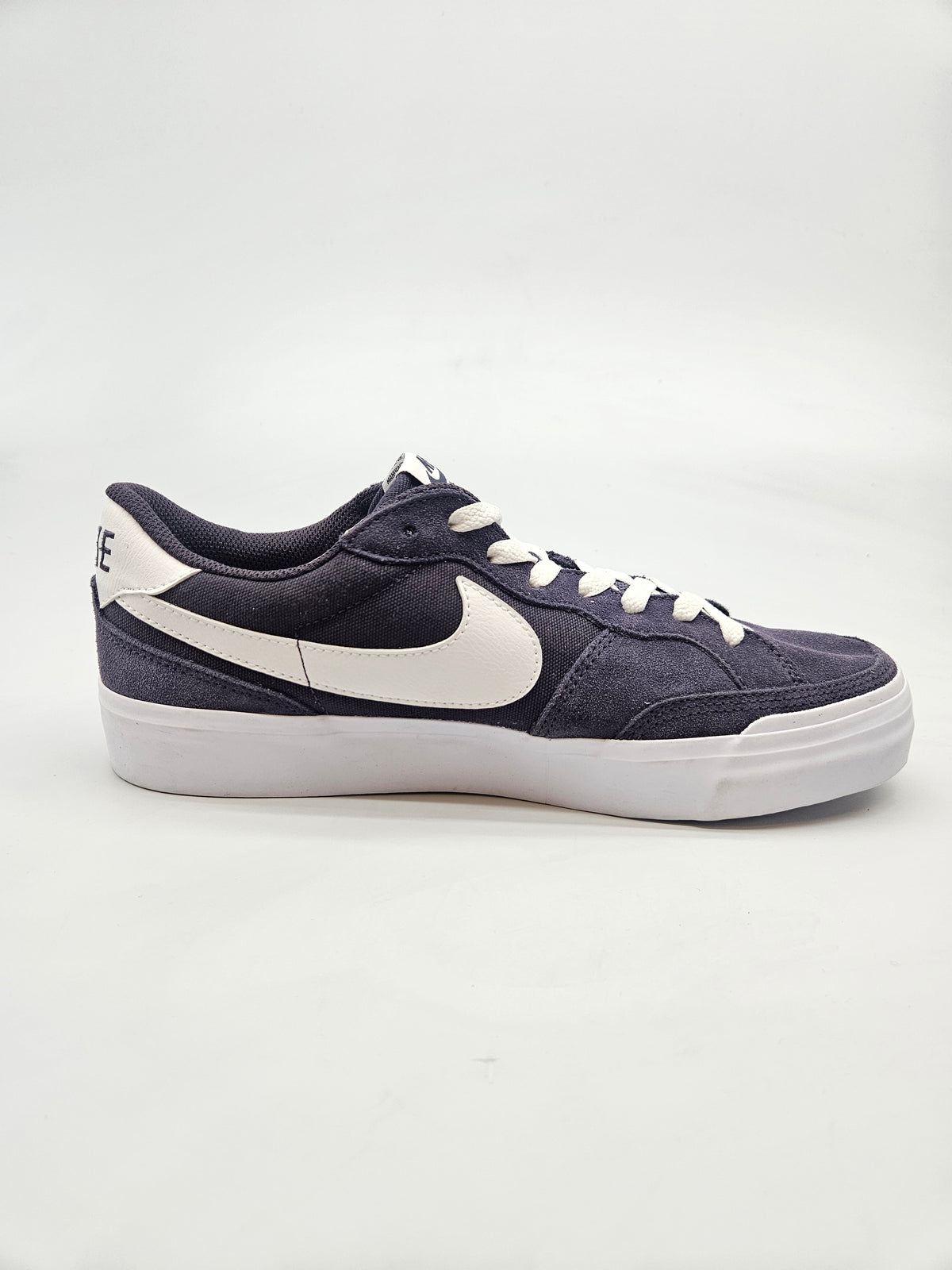 NIKE NOVI ORIGINAL PATIKI BR 42