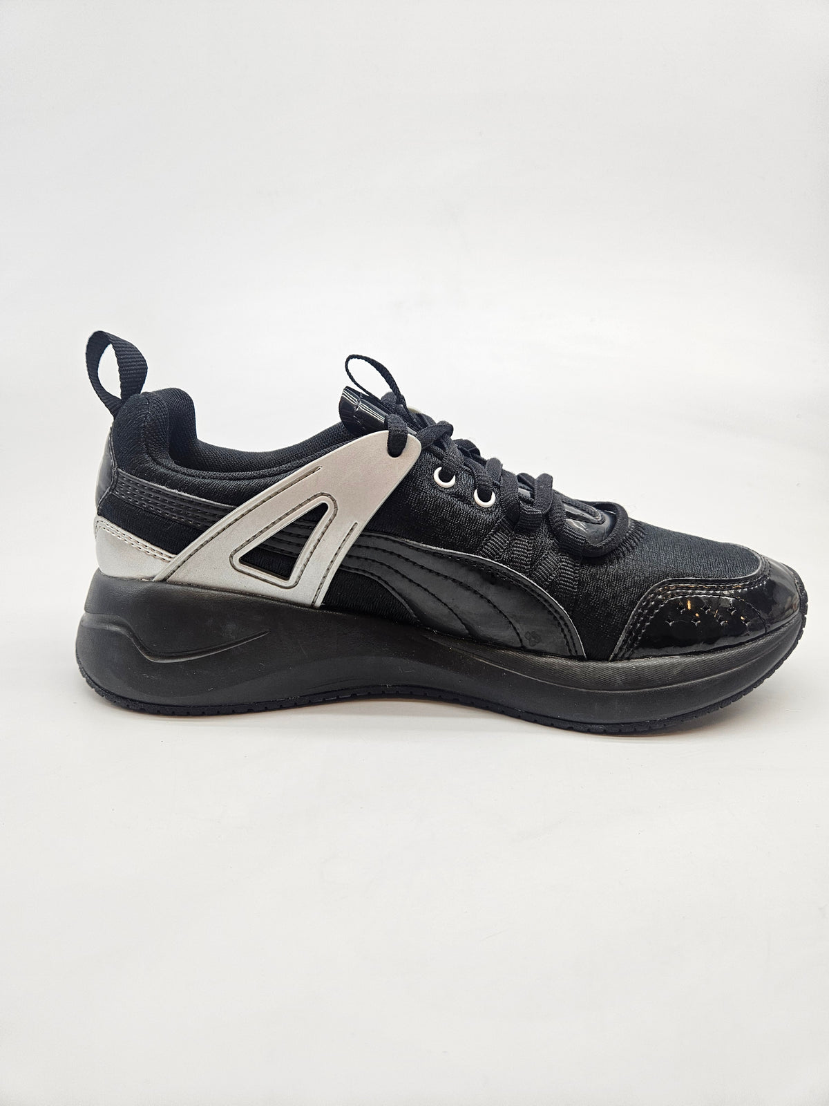 PUMA NOVI ORIGINAL PATIKI BR 38.5