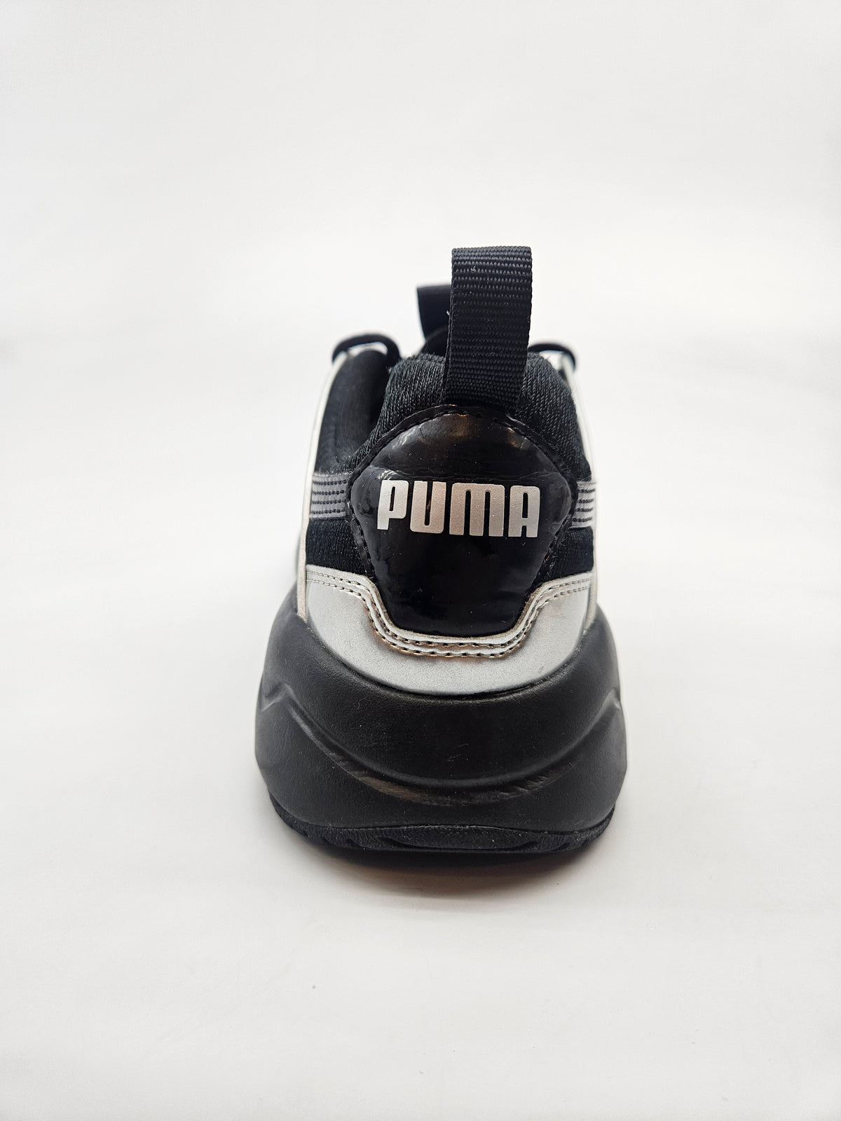 PUMA NOVI ORIGINAL PATIKI BR 38.5