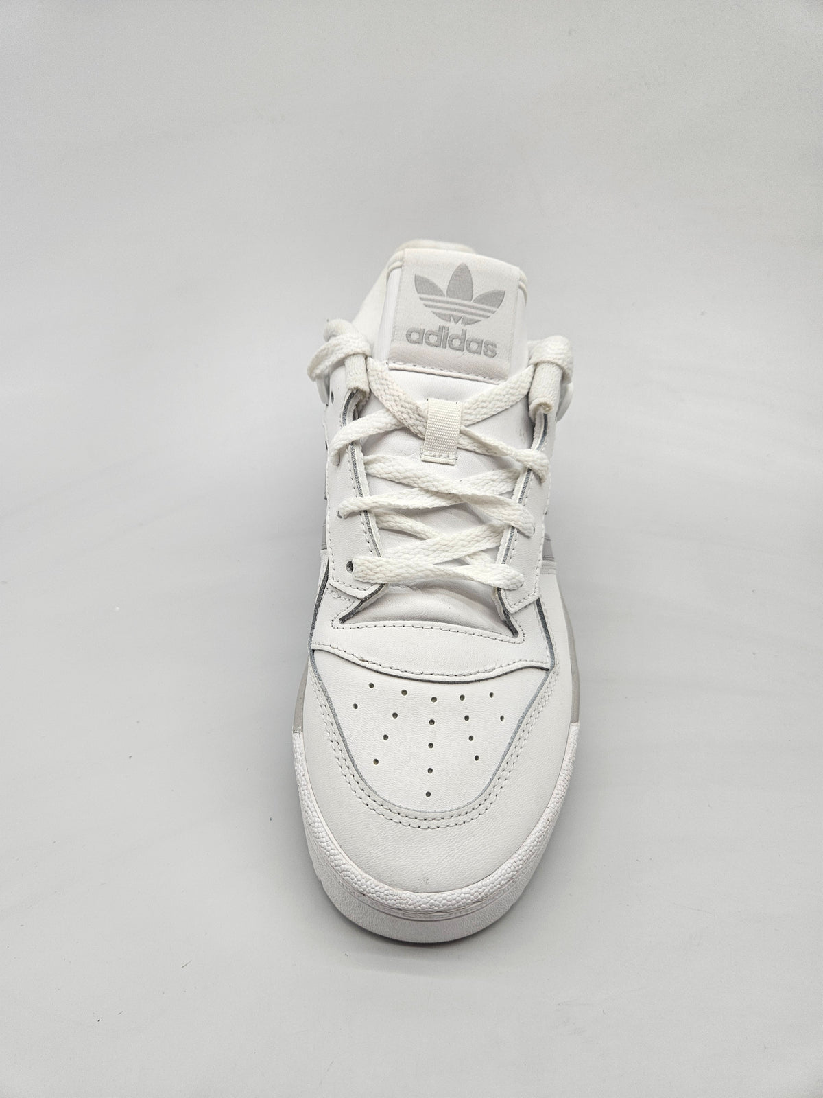 ADIDAS NOVI ORIGINAL PATIKI BR 38