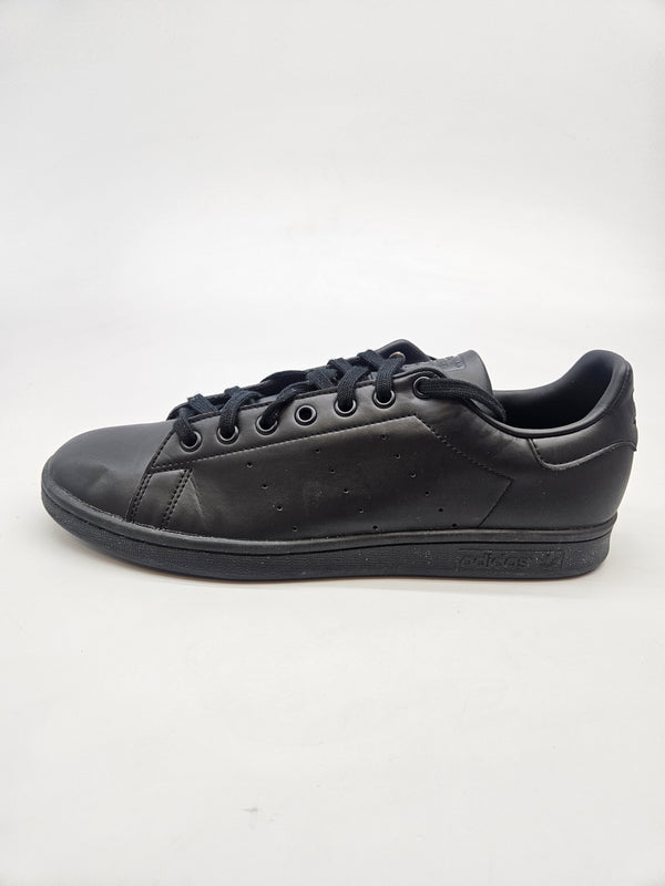 ADIDAS NOVI ORIGINAL PATIKI BR 44