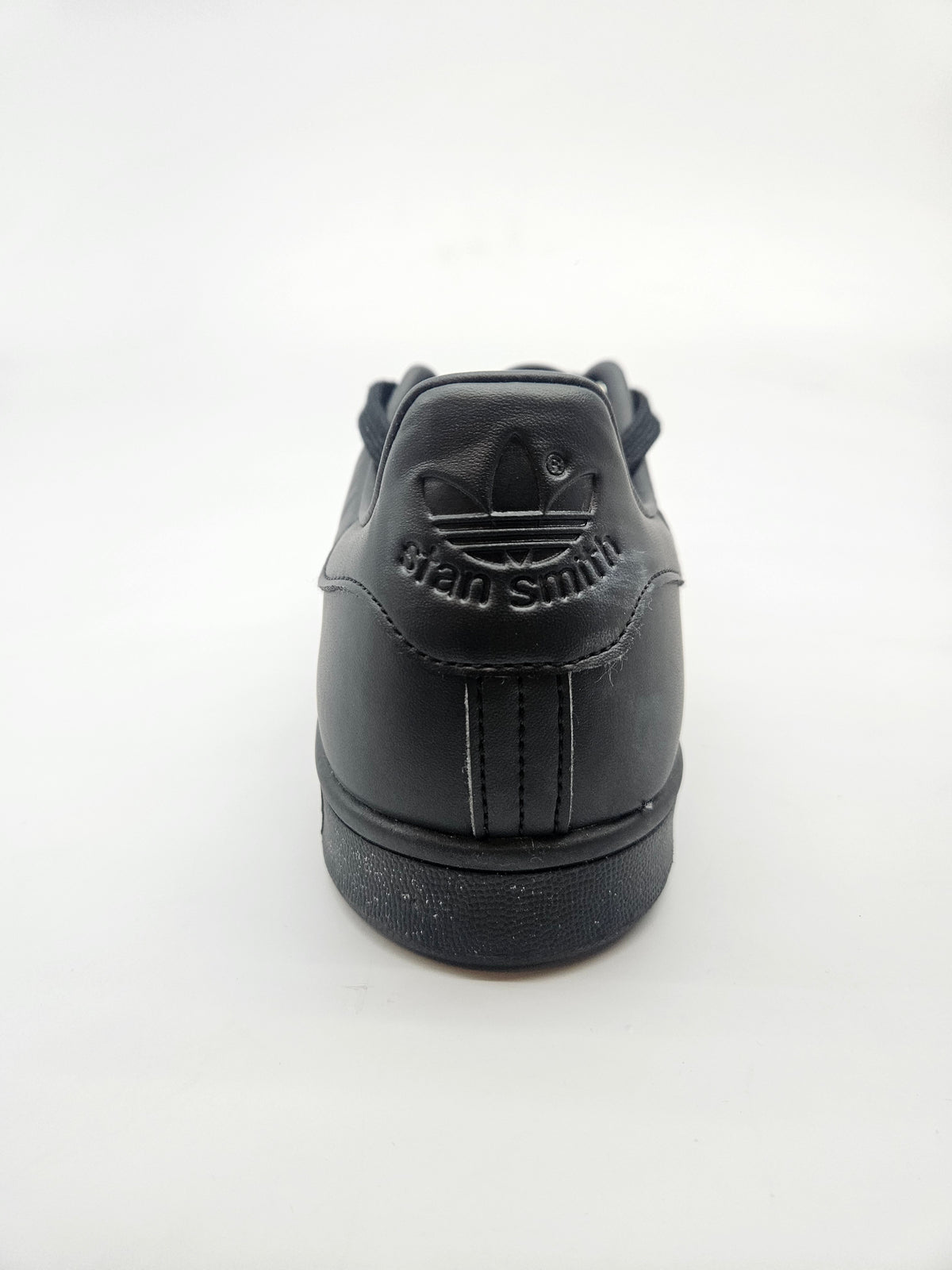 ADIDAS NOVI ORIGINAL PATIKI BR 44