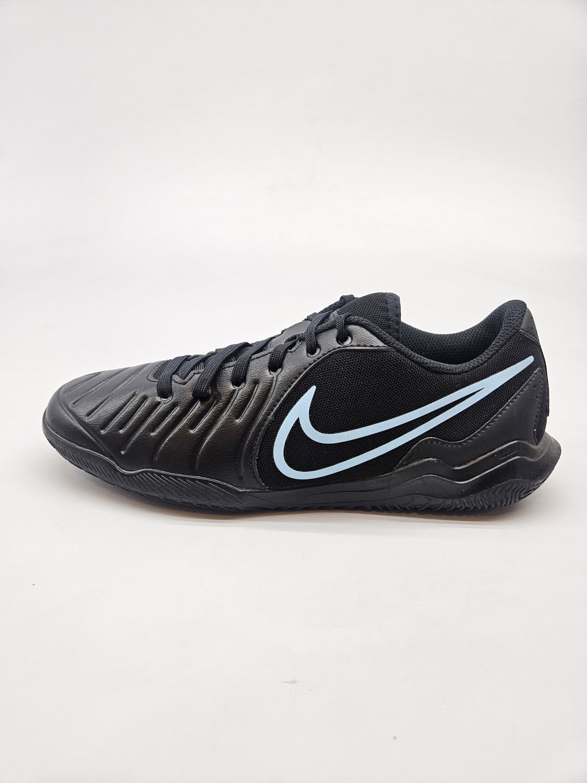 NIKE ORIGINAL PATIKI ZA FUDBAL BR 40.5