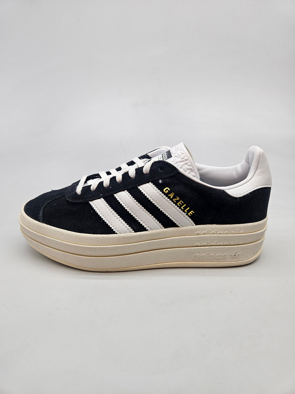 ADIDAS NOVI ORIGINAL PATIKI BR 37
