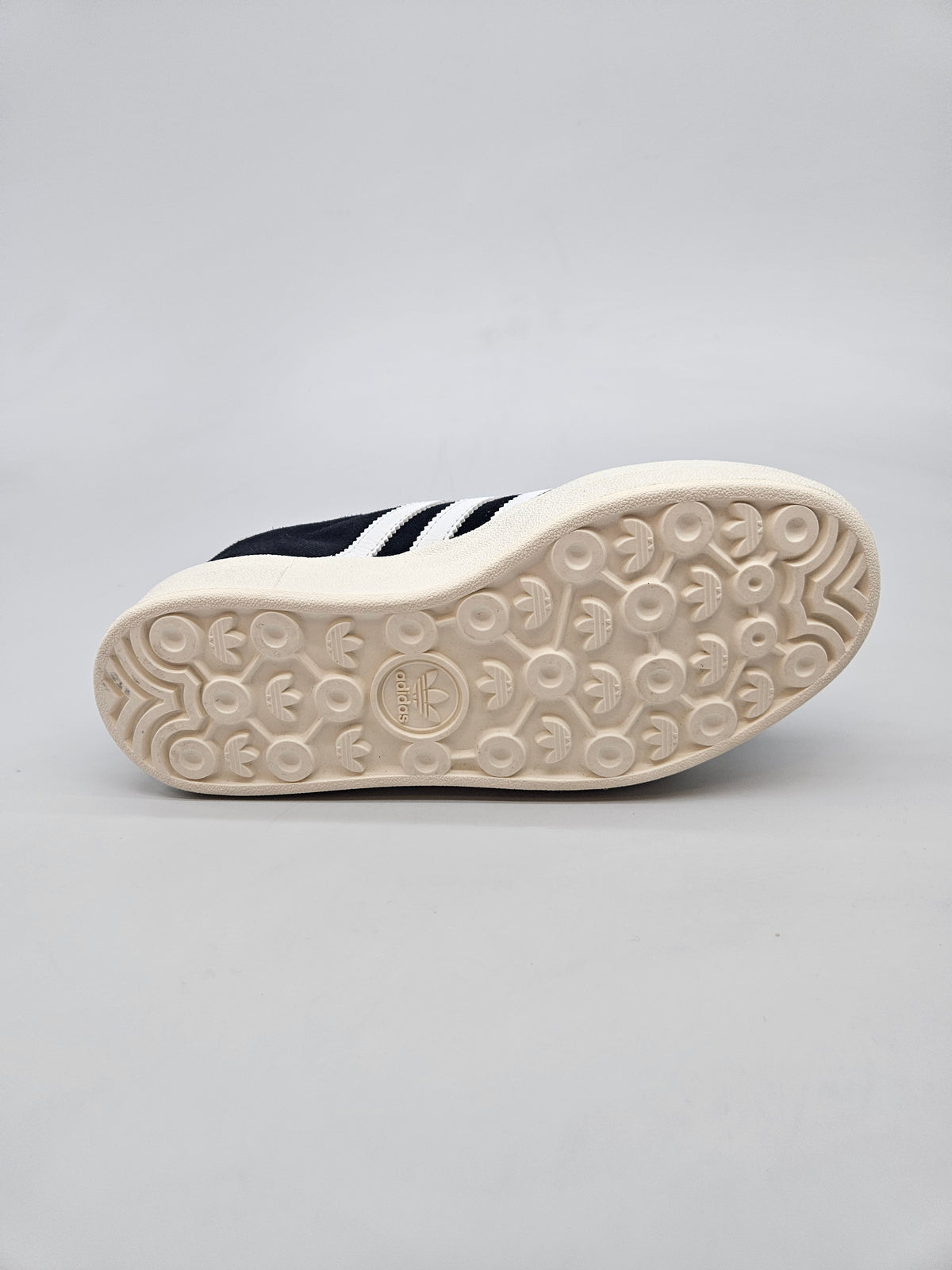 ADIDAS NOVI ORIGINAL PATIKI BR 37