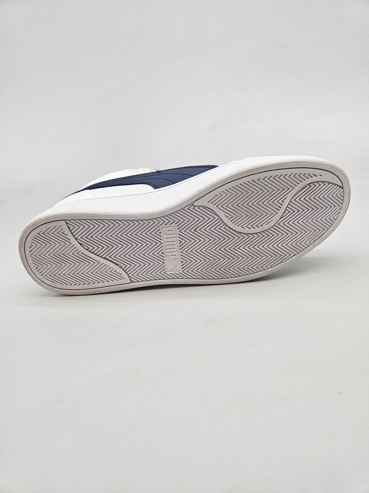 PUMA NOVI ORIGINAL PATIKI BR 41
