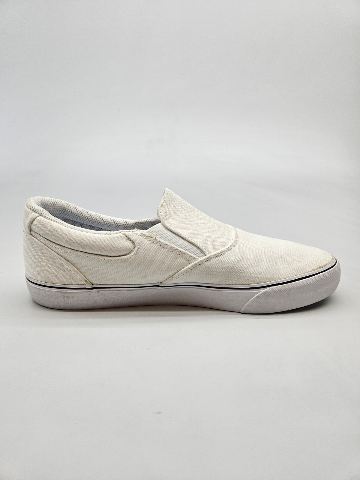 NIKE NOVI ORIGINAL PATIKI BR 43