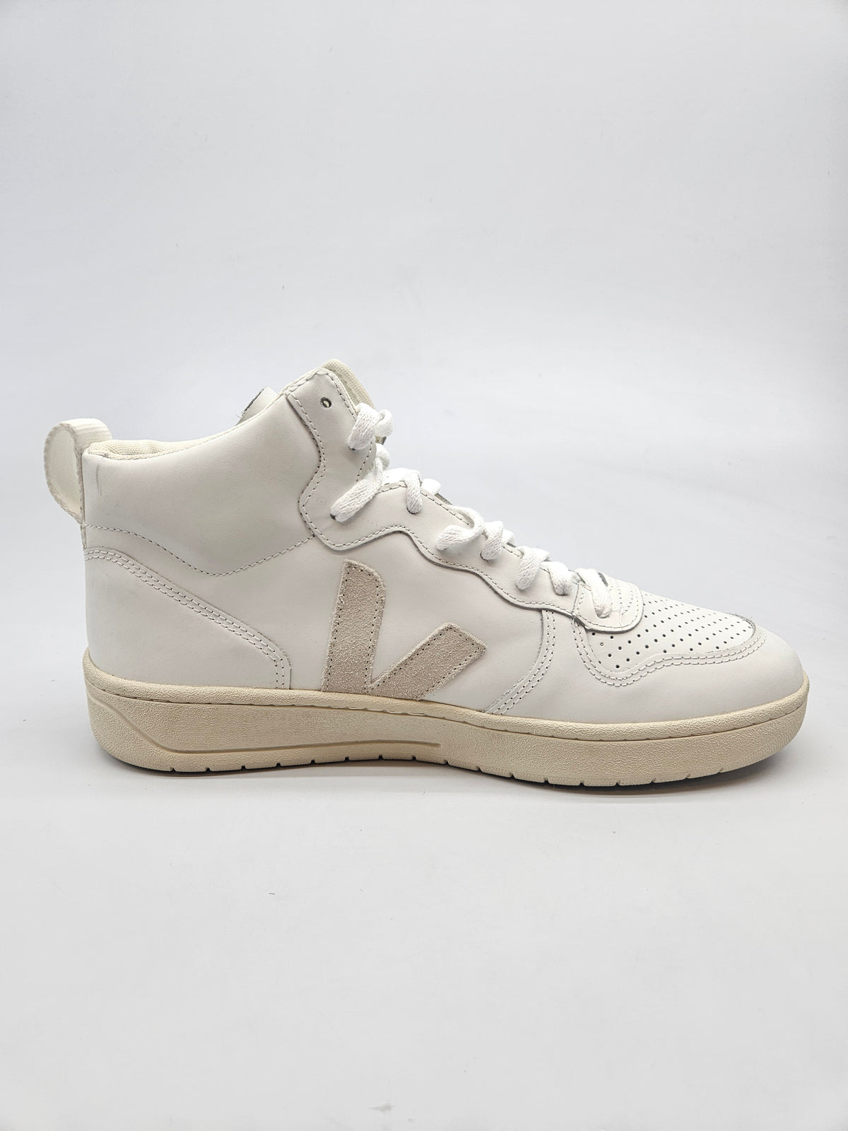 VEJA NOVI ORIGINAL PATIKI BR 43