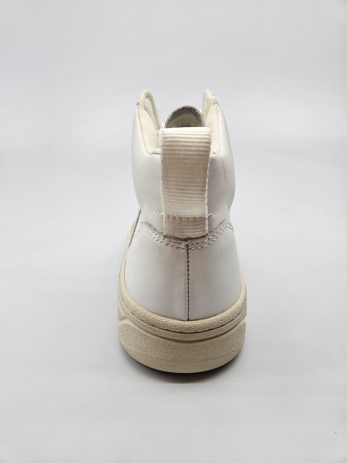 VEJA NOVI ORIGINAL PATIKI BR 43