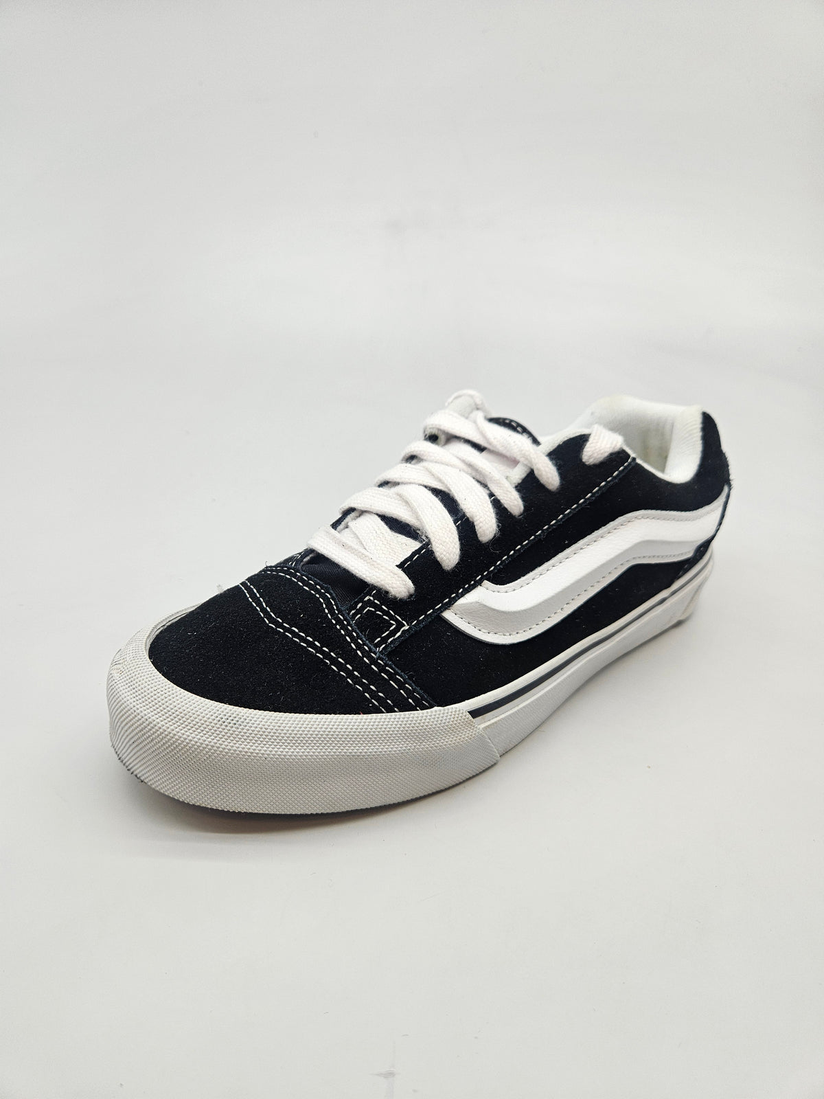 VANS NOVI ORIGINAL PATIKI BR 38