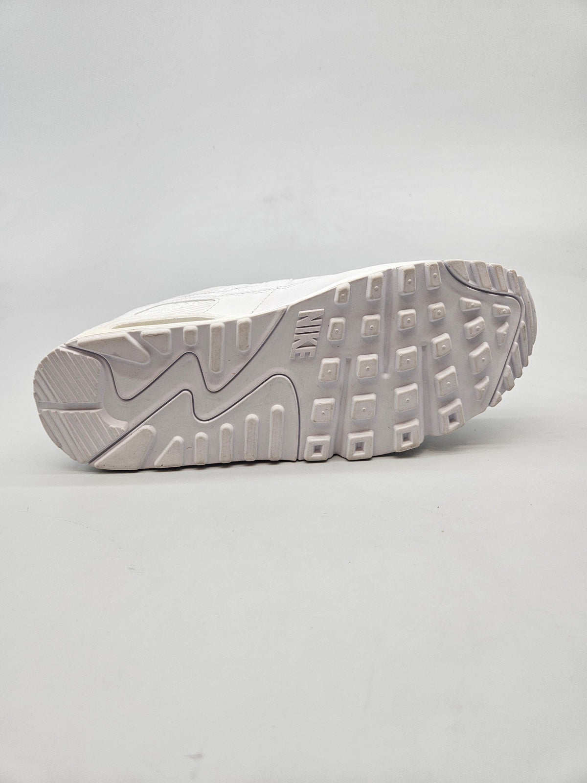 NIKE AIRMAX NOVI ORIGINAL PATIKI BR 40