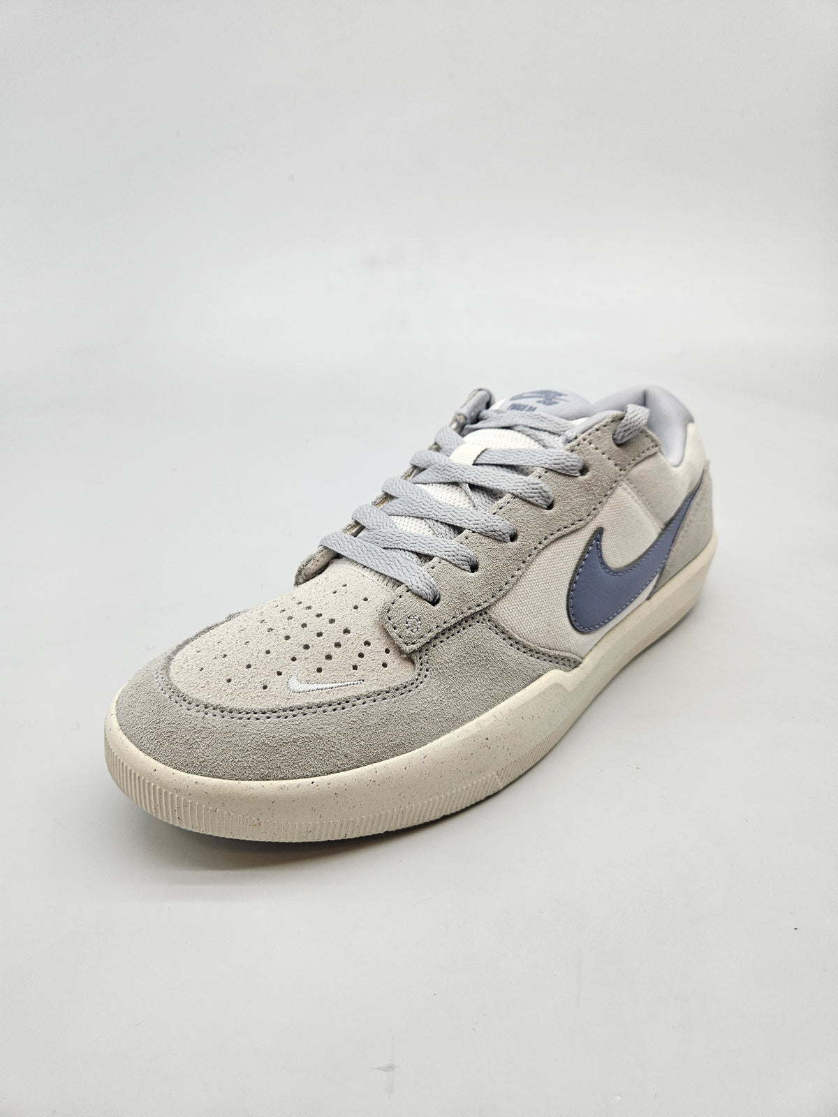 NIKE NOVI ORIGINAL PATIKI BR 42.5
