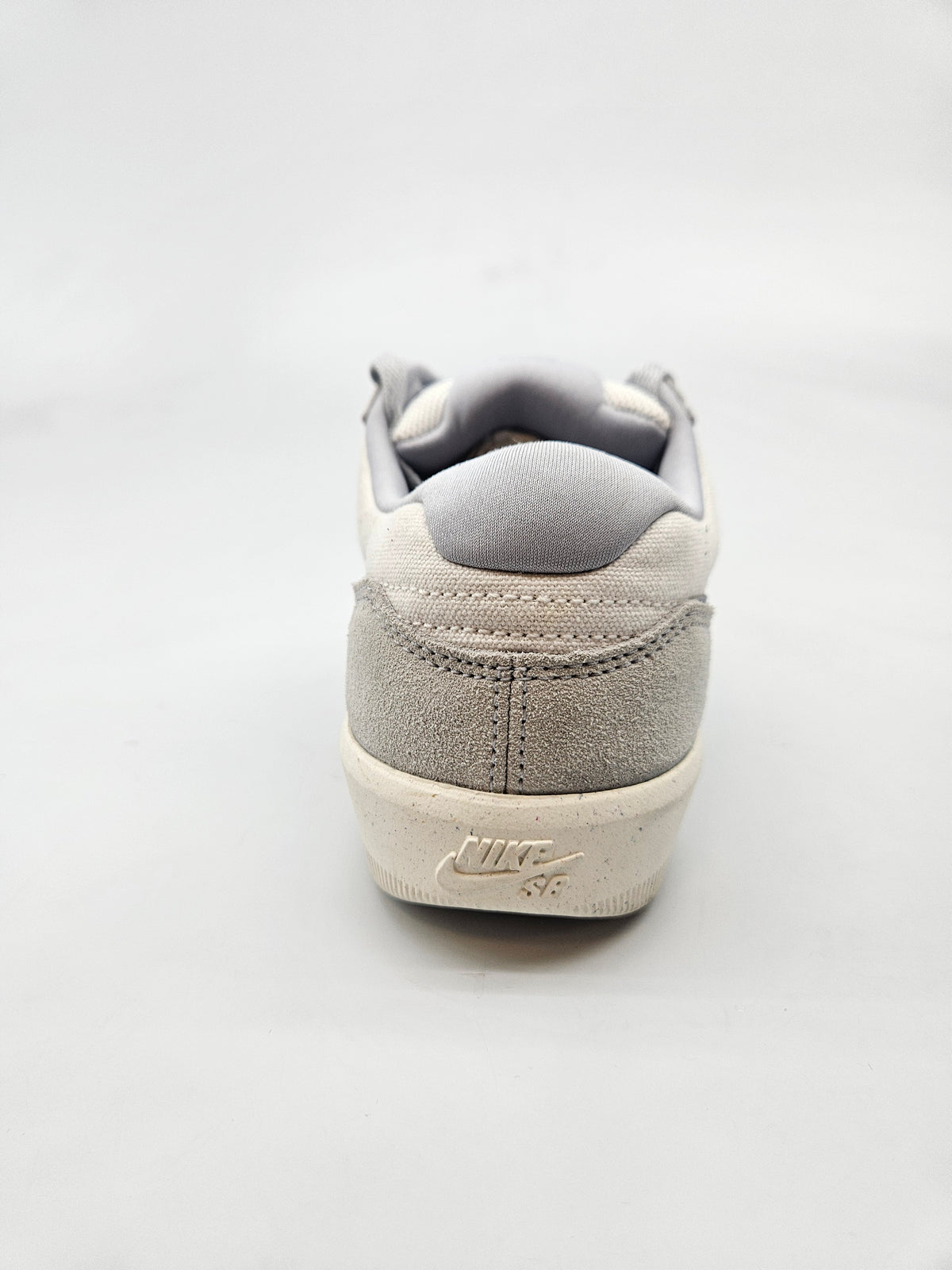 NIKE NOVI ORIGINAL PATIKI BR 42.5