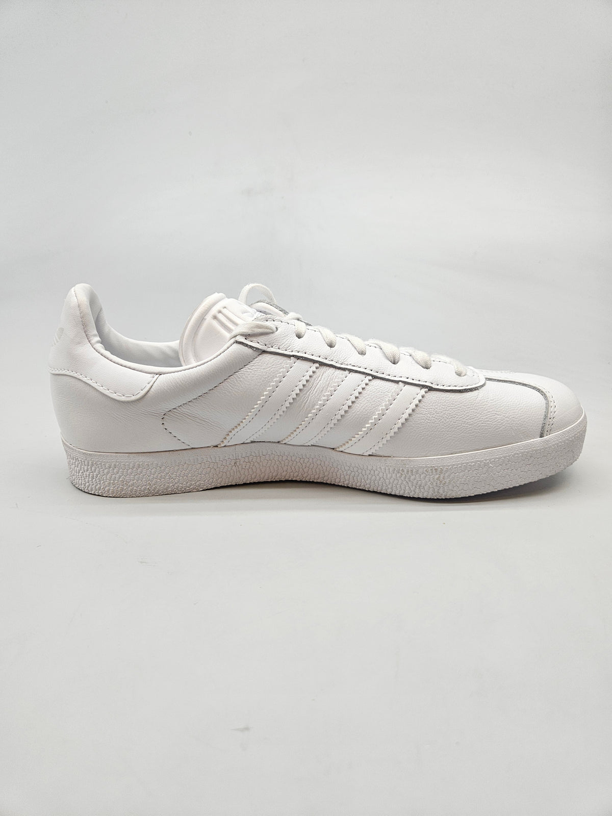 ADIDAS NOVI ORIGINAL PATIKI BR 38