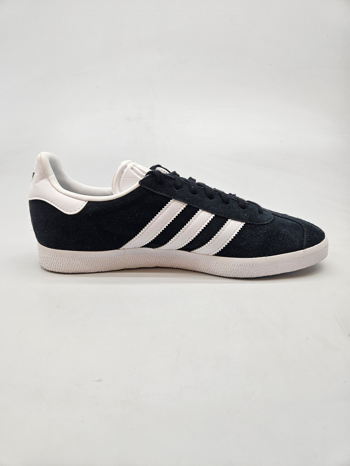 ADIDAS NOVI ORIGINAL PATIKI BR 42