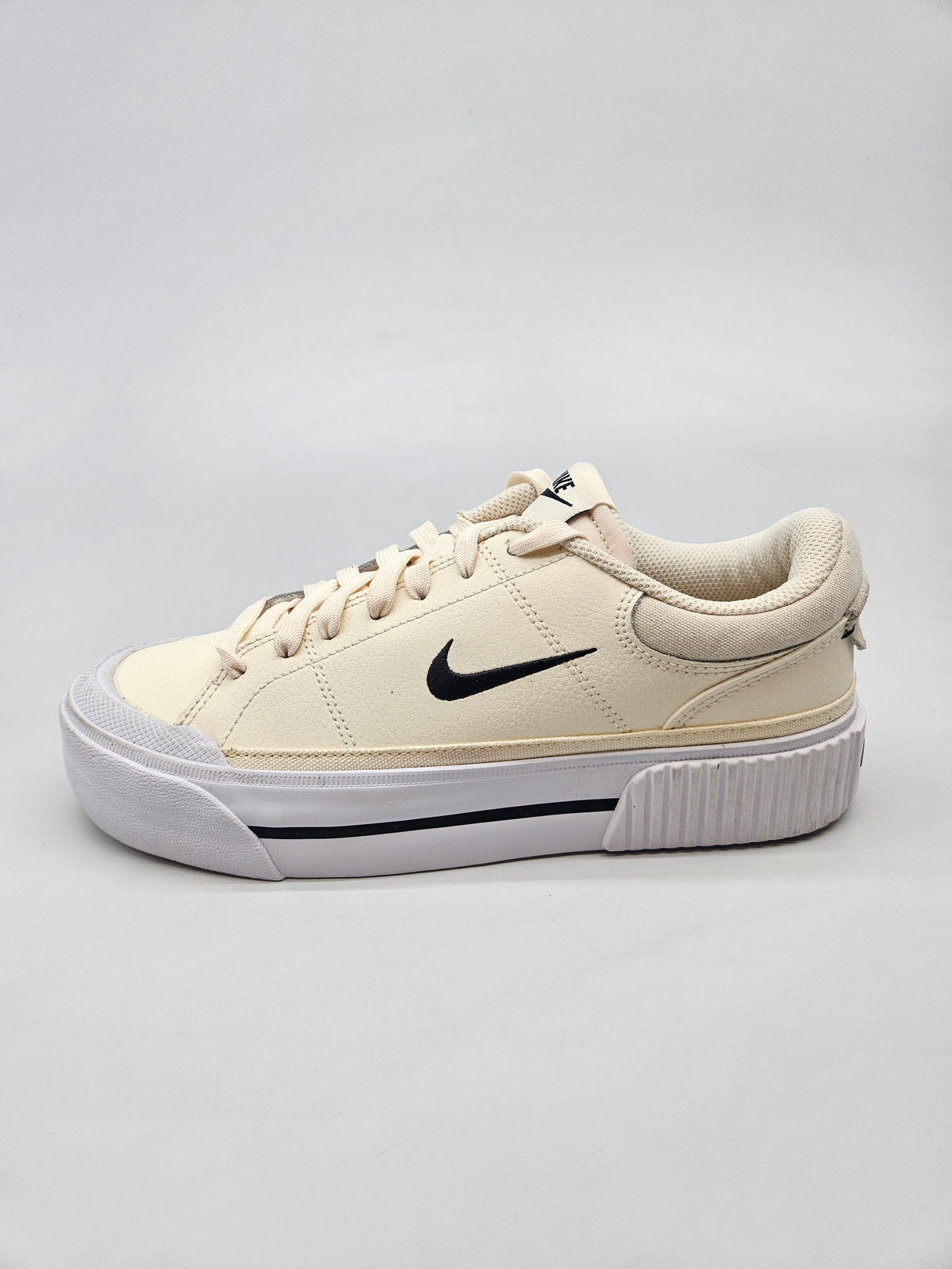 NIKE NOVI ORIGINAL PATIKI BR 38.5
