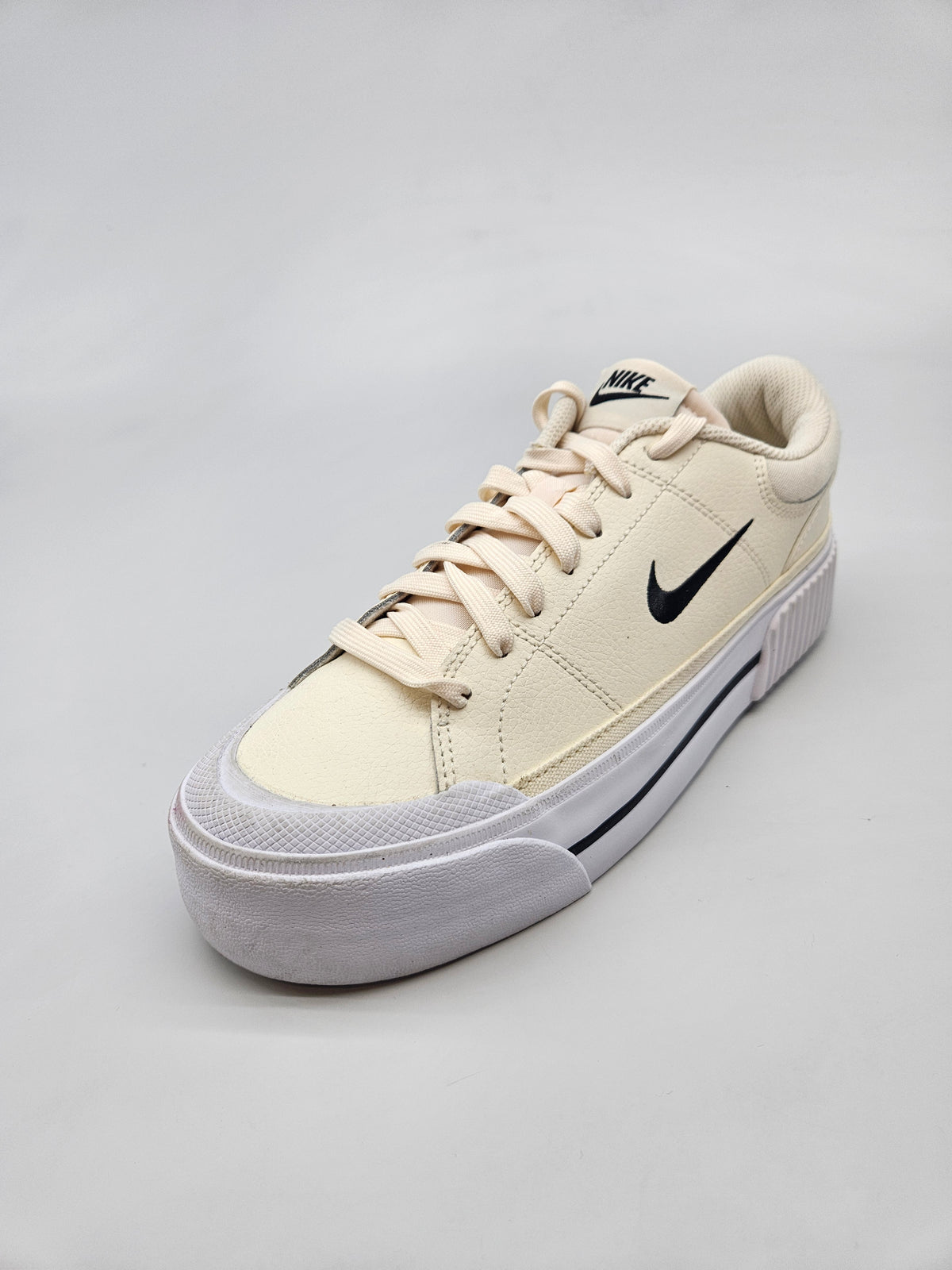NIKE NOVI ORIGINAL PATIKI BR 38.5