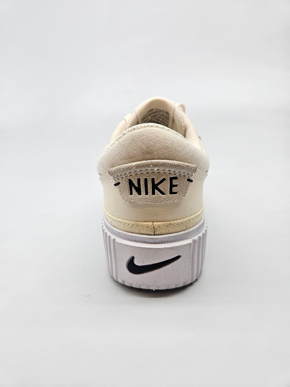 NIKE NOVI ORIGINAL PATIKI BR 38.5