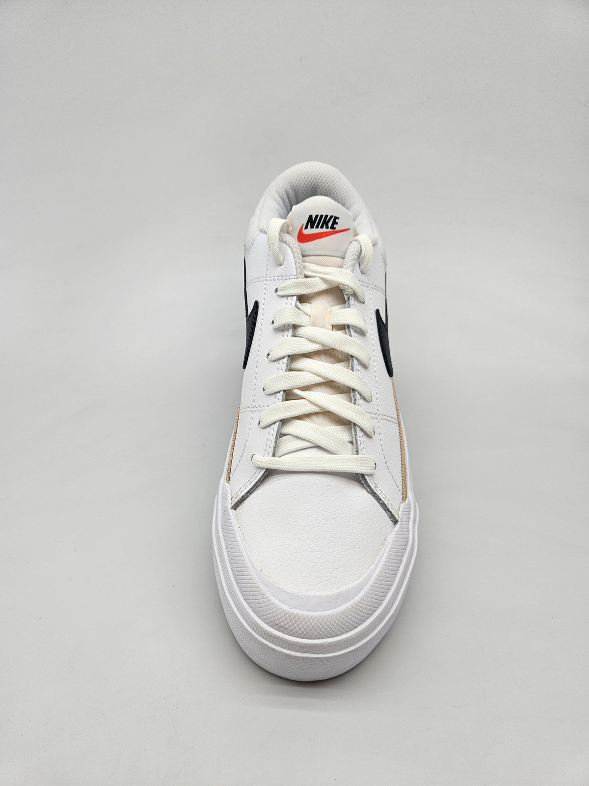 NIKE NOVI ORIGINAL PATIKI BR 39