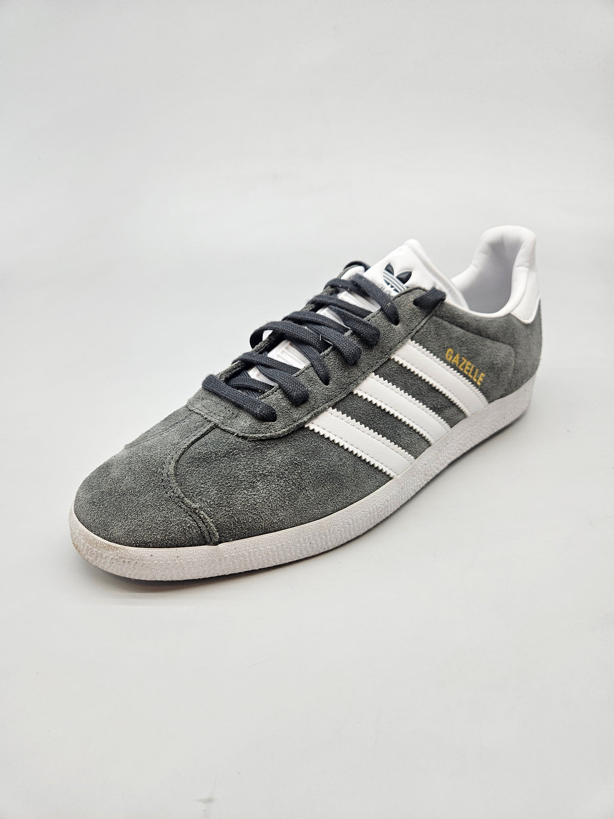 ADIDAS NOVI ORIGINAL PATIKI BR 43