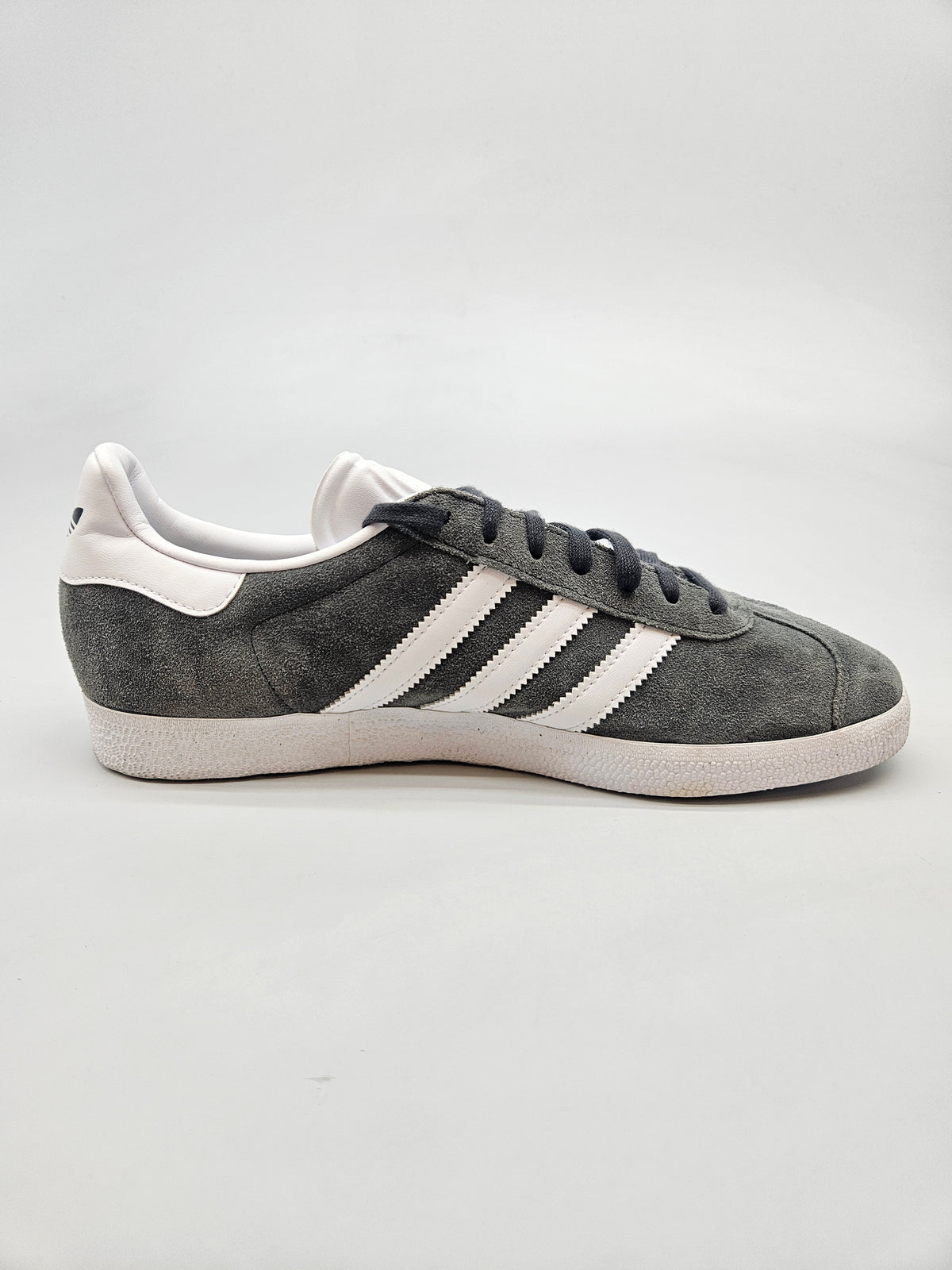 ADIDAS NOVI ORIGINAL PATIKI BR 43
