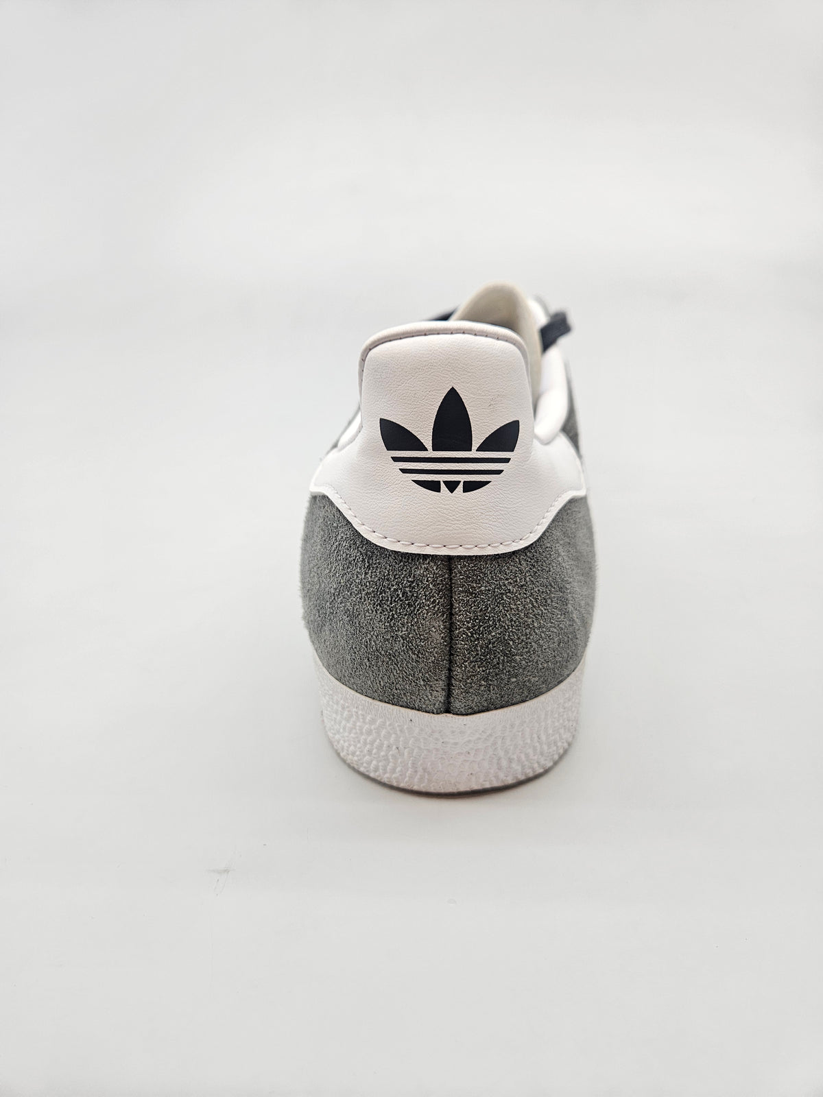 ADIDAS NOVI ORIGINAL PATIKI BR 43