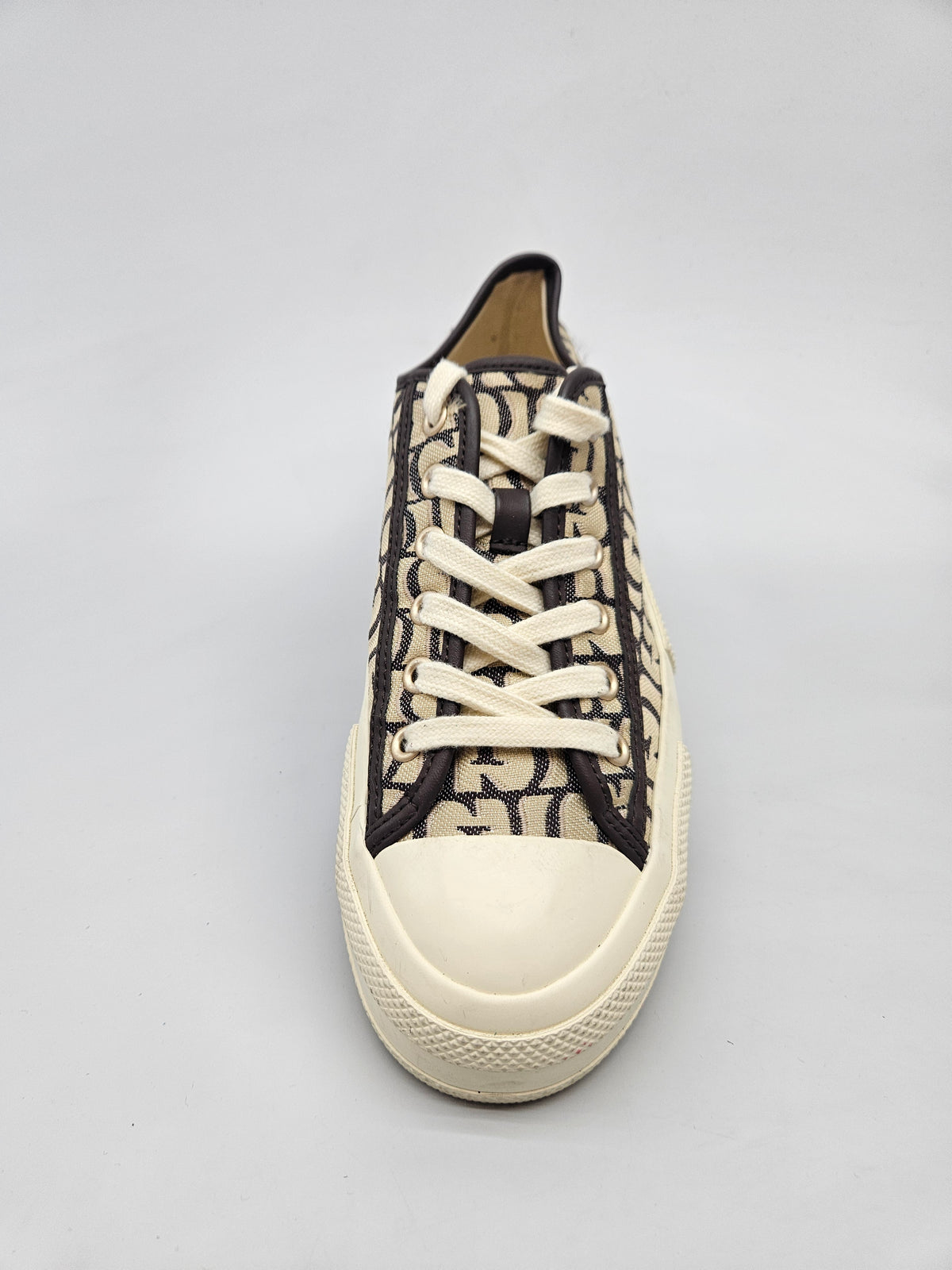 GUESS NOVI ORIGINAL PATIKI BR 38