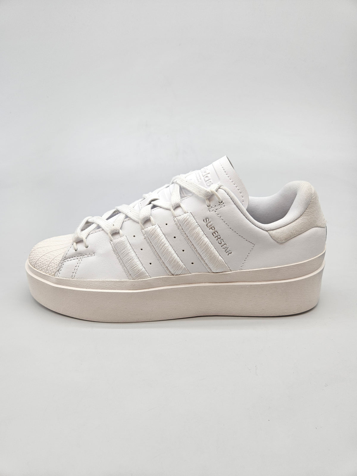 ADIDAS NOVI ORIGINAL PATIKI BR 40