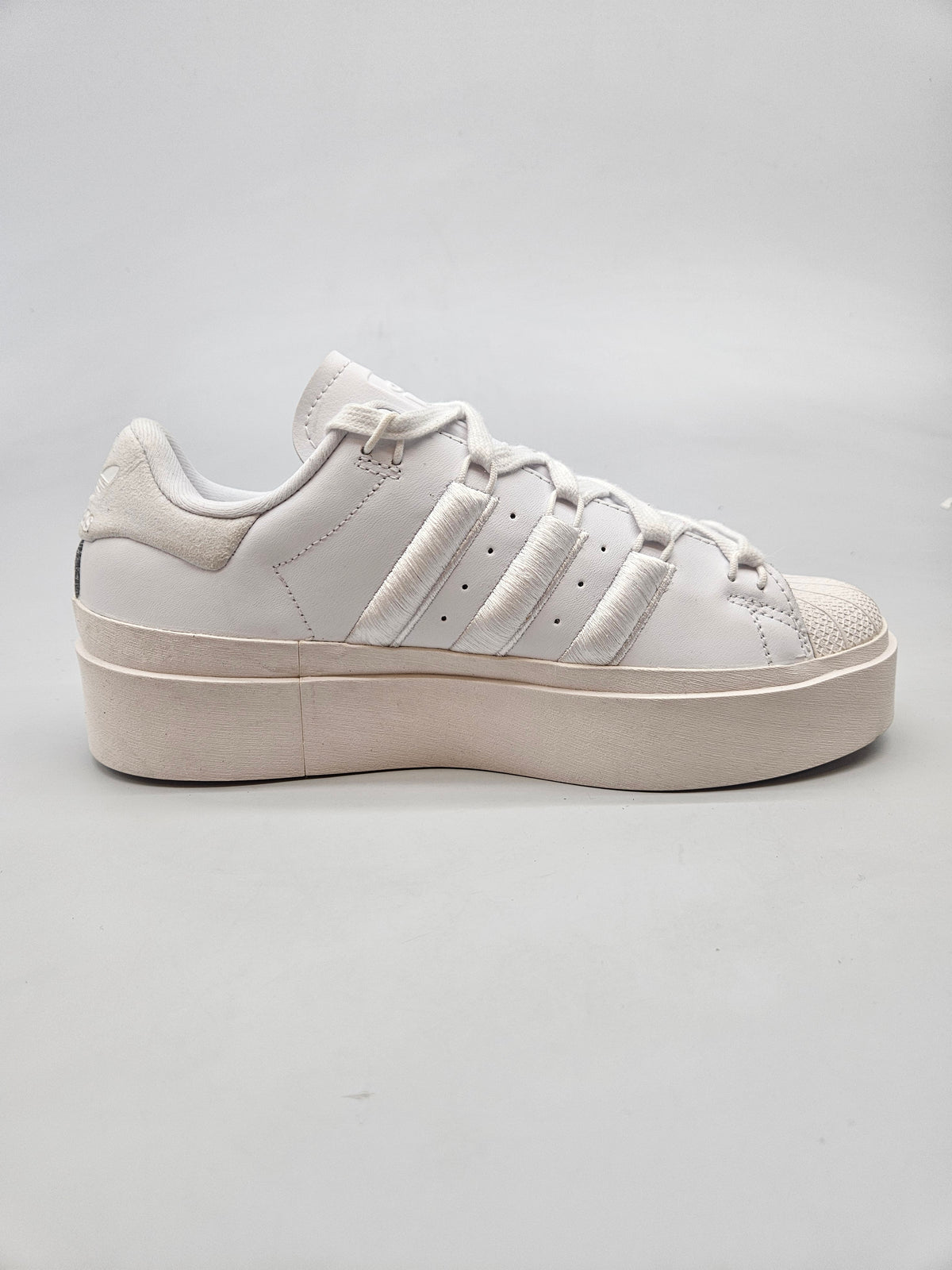 ADIDAS NOVI ORIGINAL PATIKI BR 40