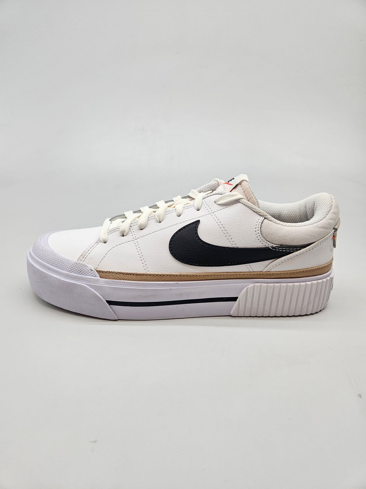 NIKE NOVI ORIGINAL PATIKI BR 42