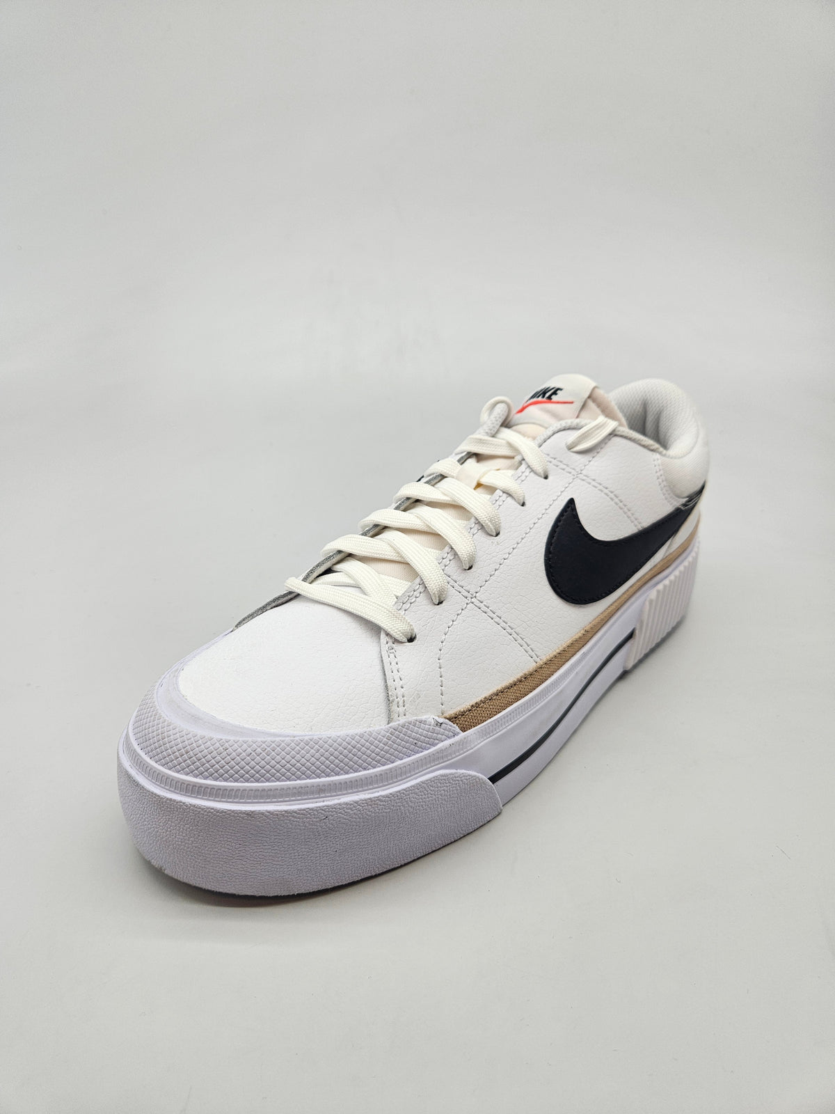 NIKE NOVI ORIGINAL PATIKI BR 42