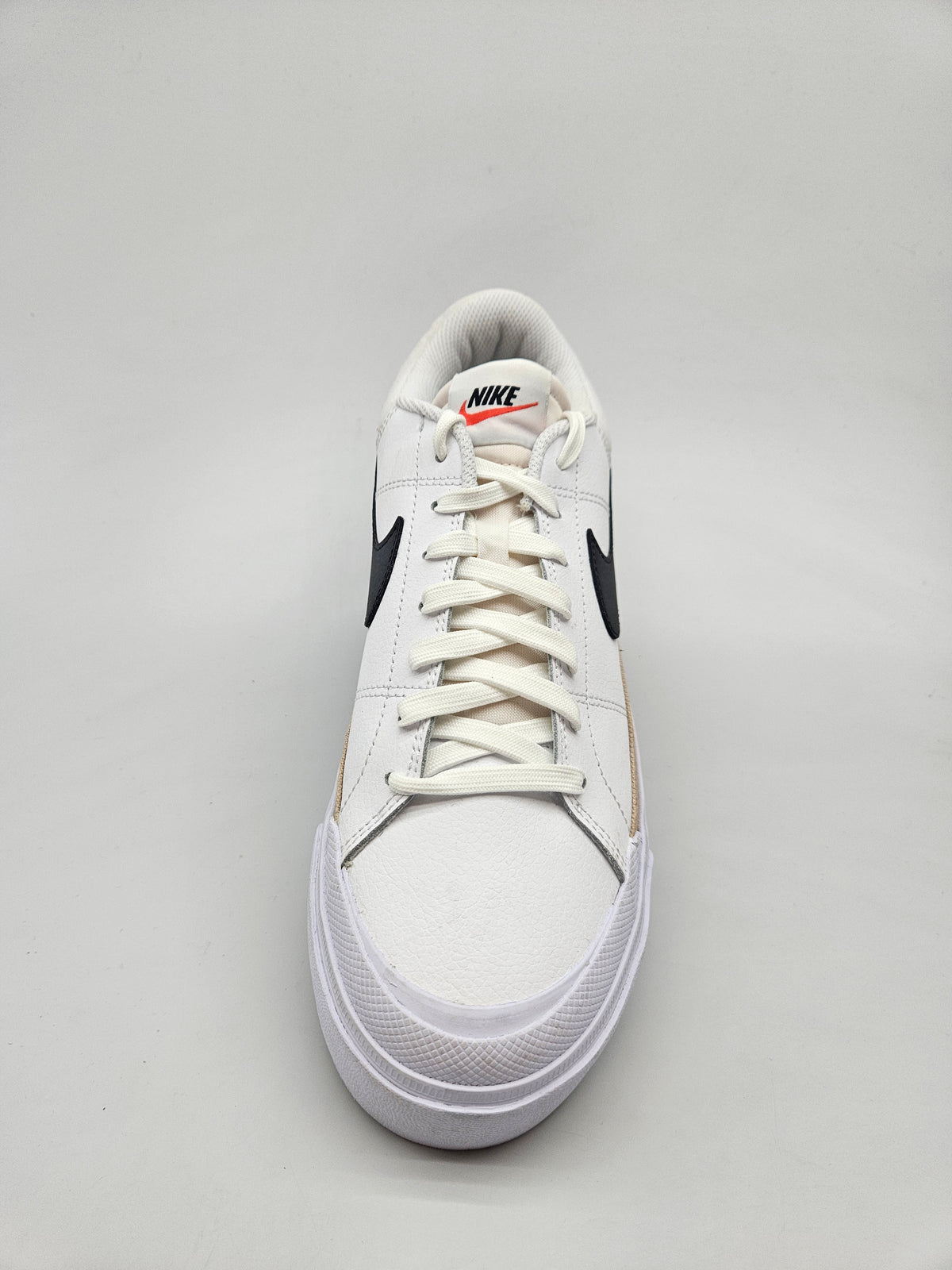 NIKE NOVI ORIGINAL PATIKI BR 42