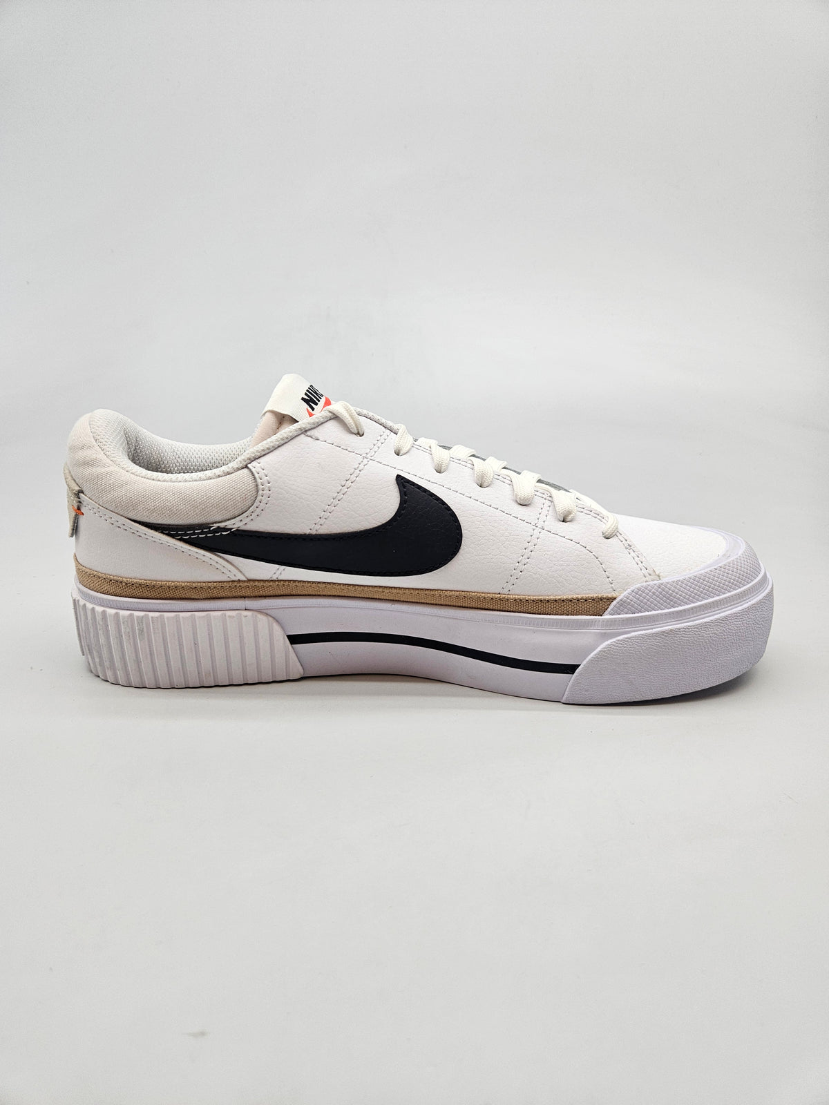NIKE NOVI ORIGINAL PATIKI BR 42