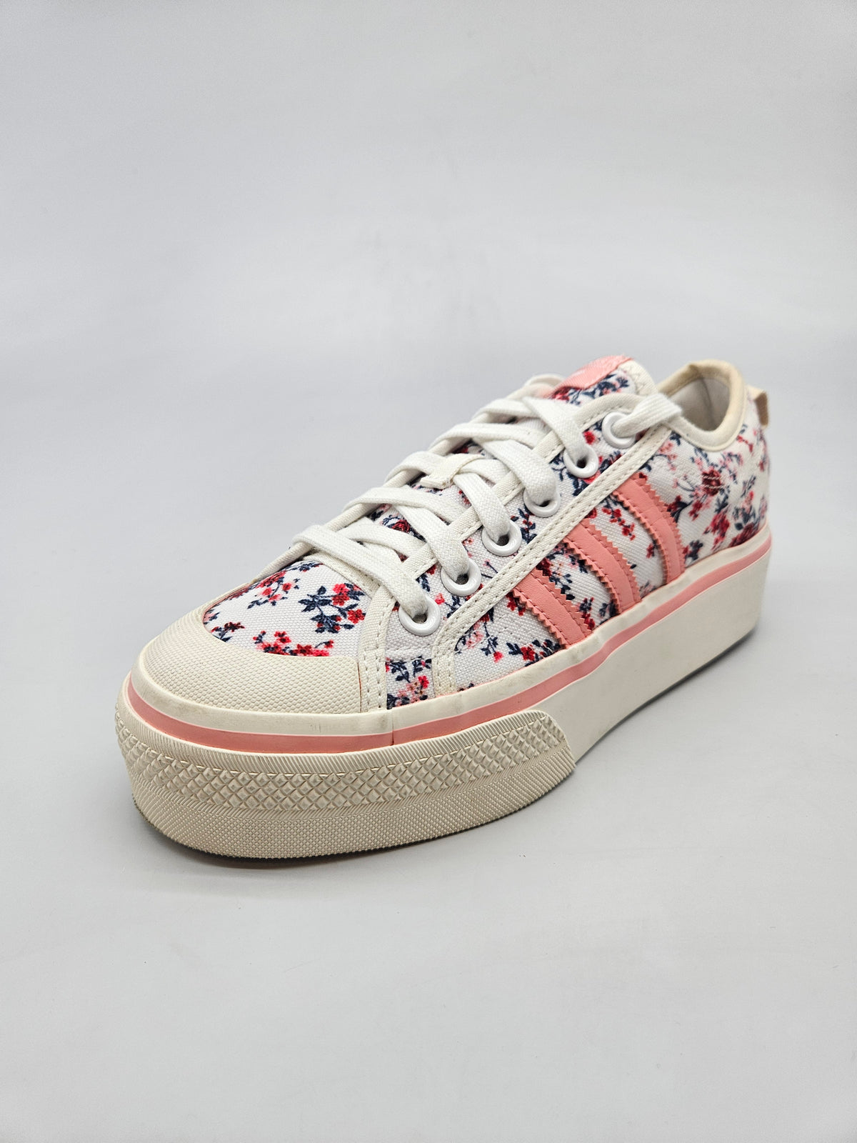 ADIDAS NOVI ORIGINAL PATIKI BR 38