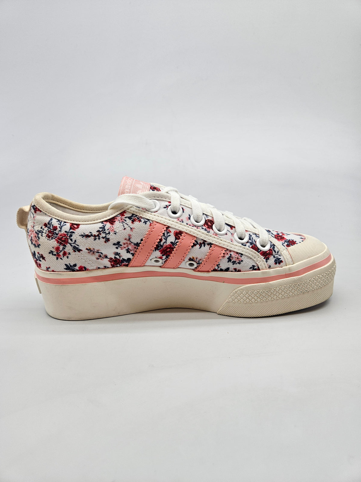 ADIDAS NOVI ORIGINAL PATIKI BR 38