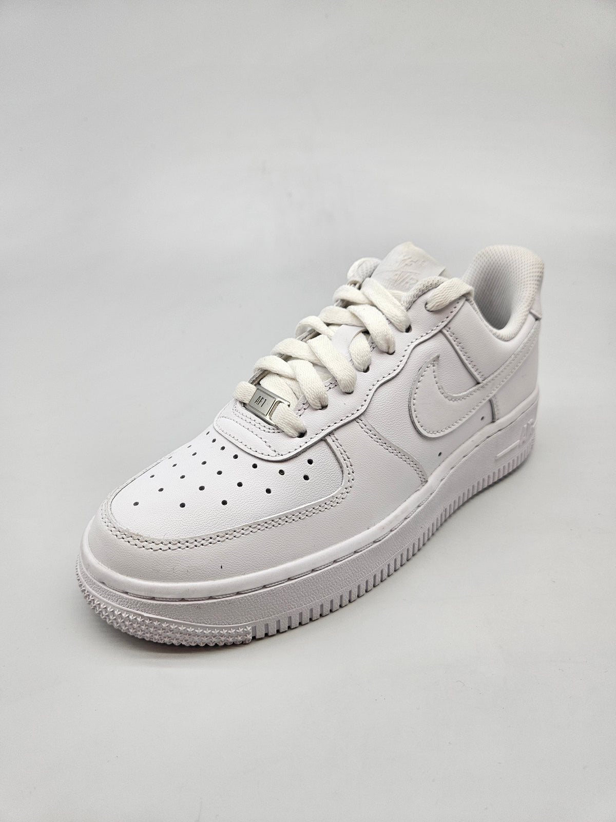 NIKE AF1 NOVI ORIGINAL PATIKI BR 36.5