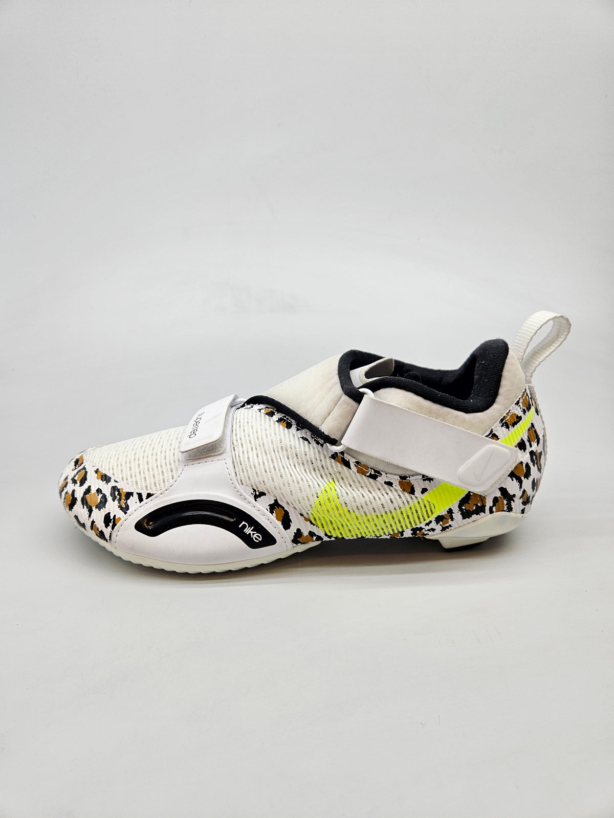 NIKE NOVI ORIGINAL PATIKI BR 40