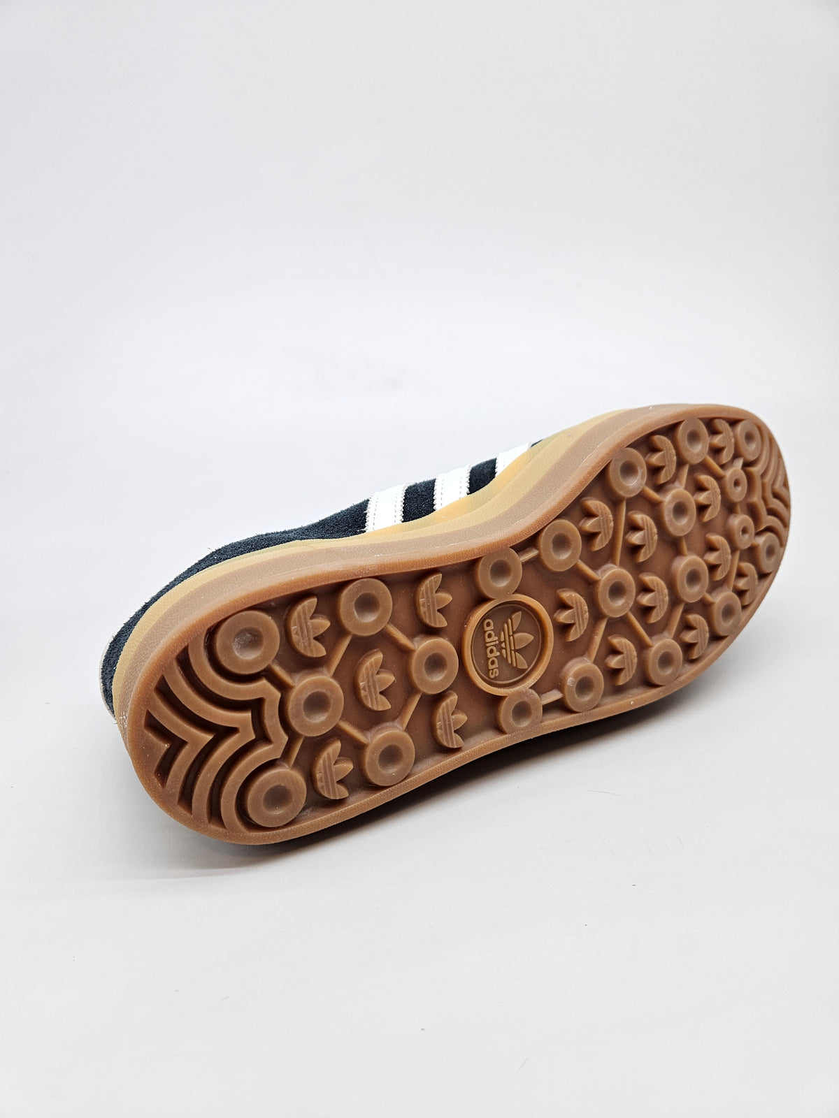 ADIDAS NOVI ORIGINAL PATIKI BR 39