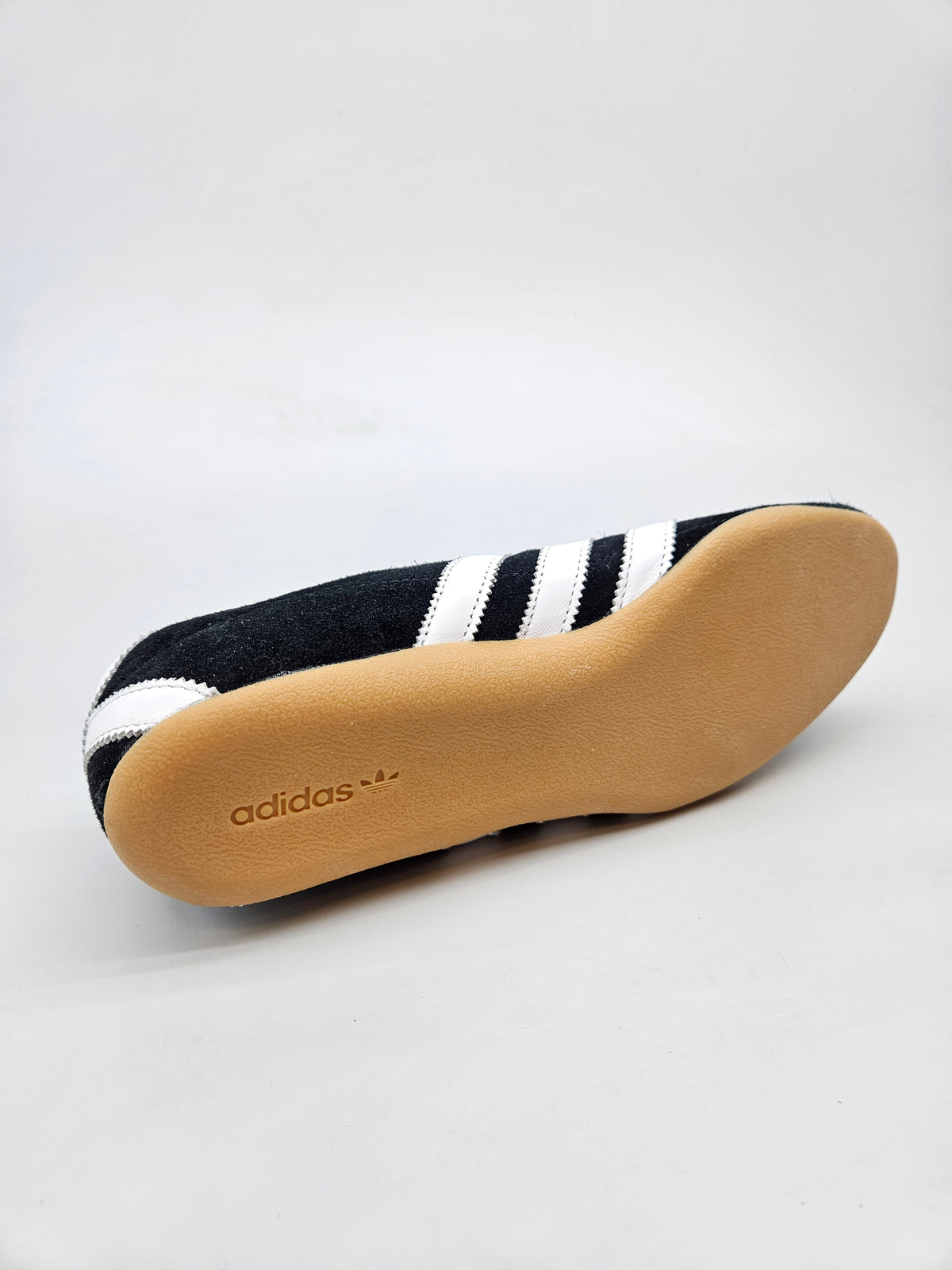 ADIDAS NOVI ORIGINAL PATIKI BR 40