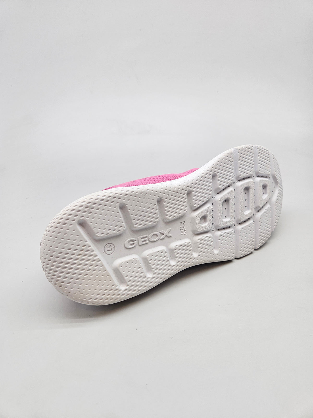 GEOX NOVI ORIGINAL PATIKI BR 37
