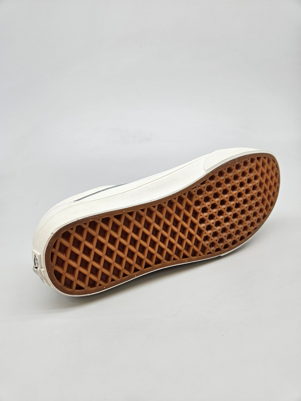 VANS NOVI ORIGINAL PATIKI BR 40.5