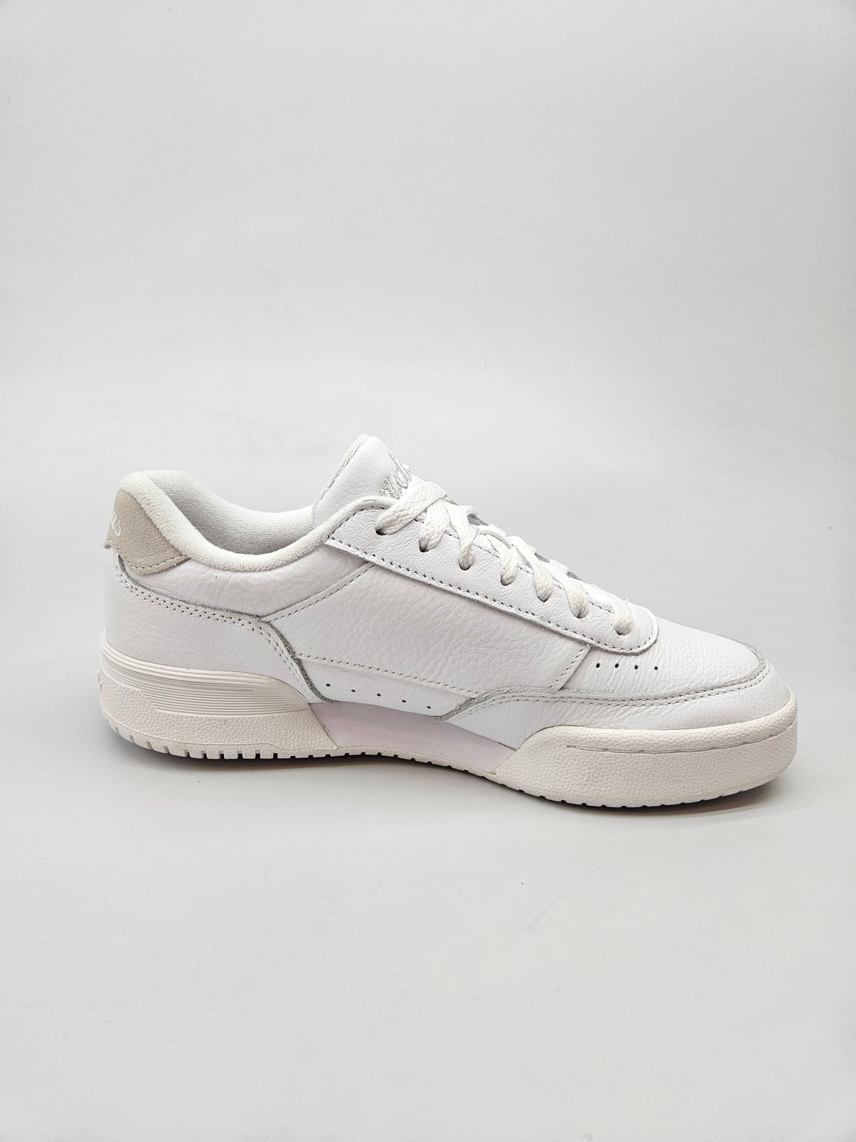 ADIDAS NOVI ORIGINAL PATIKI BR 40