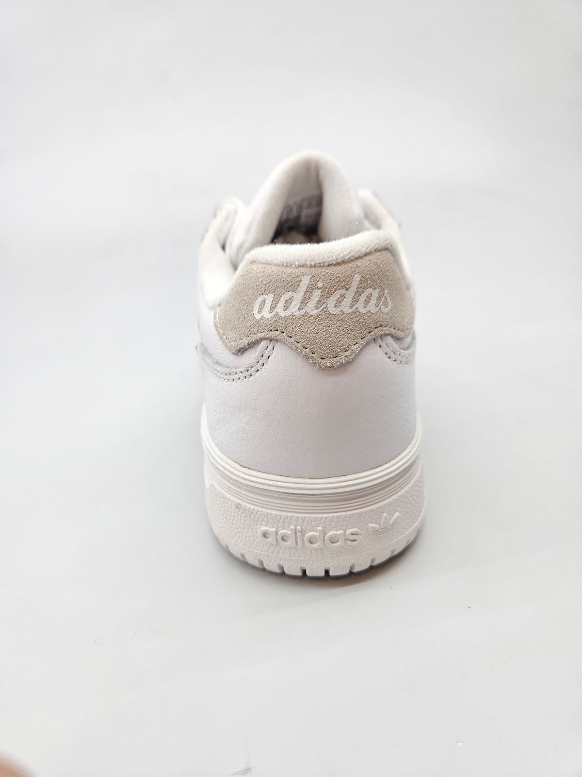 ADIDAS NOVI ORIGINAL PATIKI BR 40