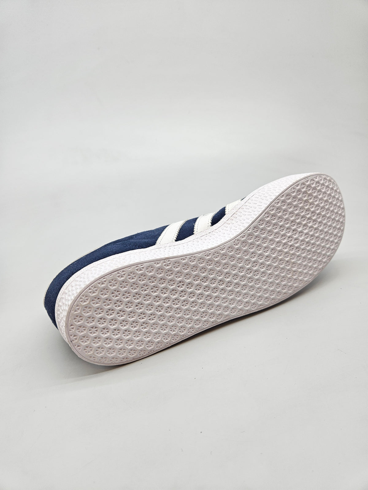 ADIDAS NOVI ORIGINAL PATIKI BR 37